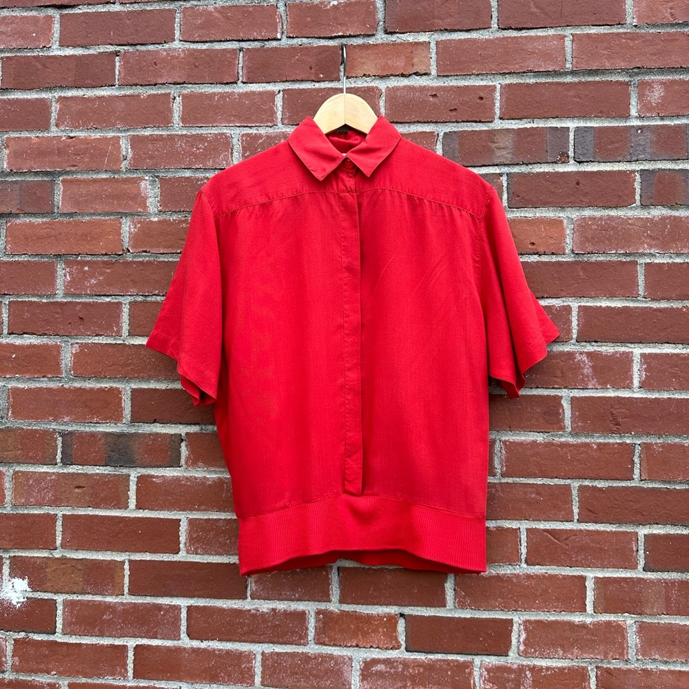 Vintage Anne Klein Women’s Shirt. Bright red. 100% rayon. Size 6.